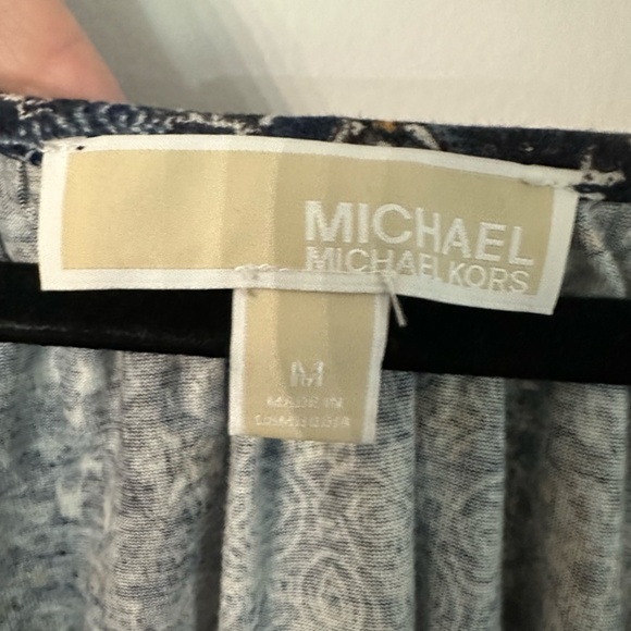 Michael Kors Women’s Scoop Neck Navy Blue & Gold 3/4 Sleeve Flowy Top Sz M GUC - Picture 4 of 8